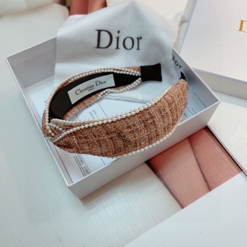 CHRISTIAN DIOR